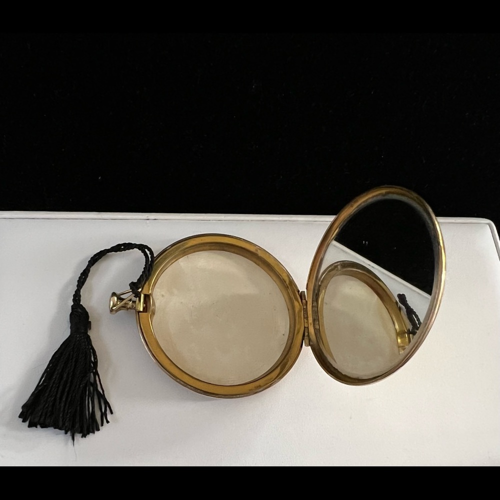 Vintage Compact Gold Tone Mirrored View 2